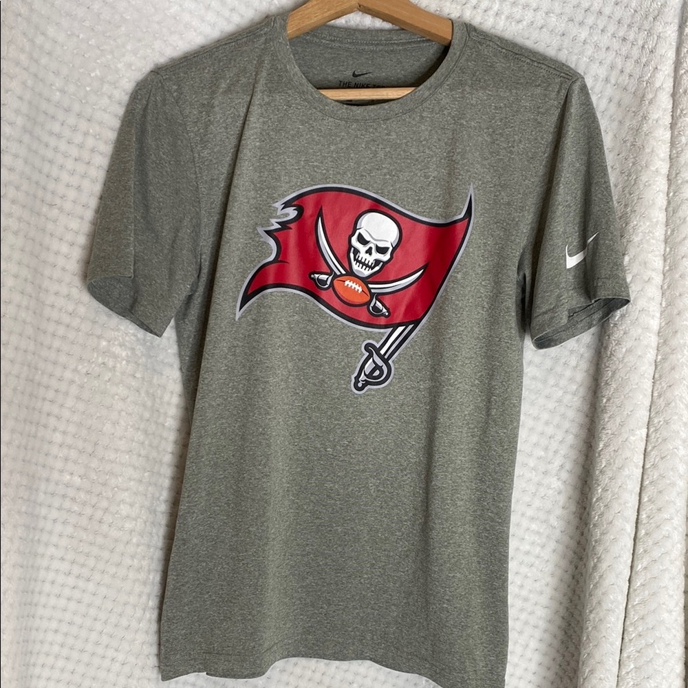 The Nike Tee Gray Tampa Bay Buccaneers Men's Logo Shirt